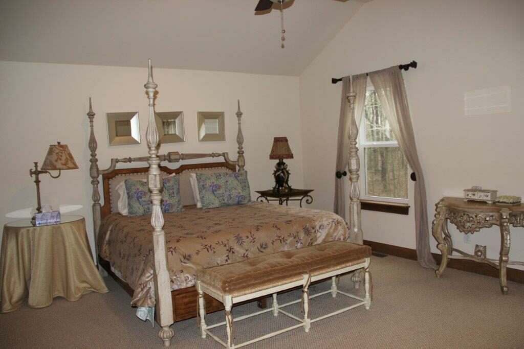 Tarulli-208-Powderhorn-Dr-53-Copy
